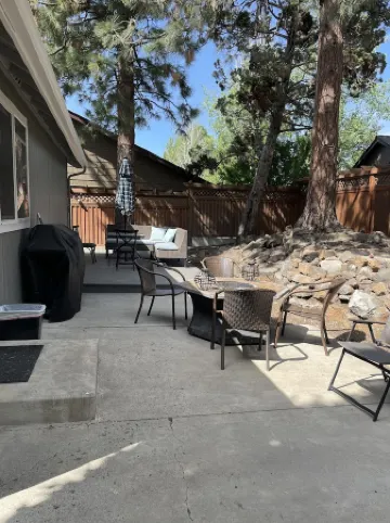 Great location in Old Mill District !♥ Fenced Backyard,  ♥ Pet Friendly!