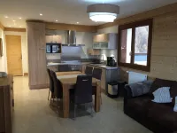 3 p. renovated, Elegance and comfort, on the 8th and last floor at 50 m. tracks