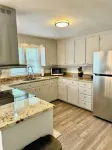 Remodeled Single Family, Enjoy a experience at this centrally located place.