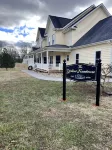 The Yellow Farmhouse Hotels near Seven Islands State Birding Park
