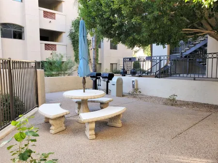 Biltmore Meridian Resort Condo Отели рядом с достопримечательностью «Пистева Пик»