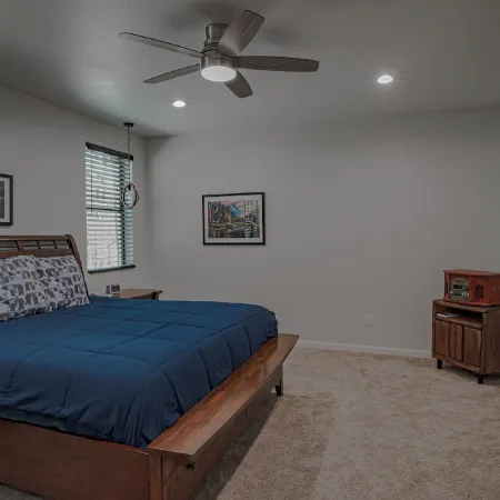 OASIS IN THE FOREST ON 1.25 ACRE BACKING TO NATIONAL FOREST WITH AC-PETS WELCOME