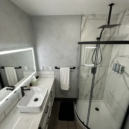 NEW Luxury Condo 2 blocks from Historic Main Street in Downtown Walla Walla Отели в г. Валла-Валла