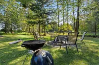 Sherwood Lighthouse Cabin - Near Boat Launch & State Park Hotels near Sully's Produce LLC