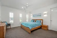 Luxury Large Home - LATE CHECK OUT Feb-Nov 2025 Hotels near BIG4 Ingenia Holidays Queenscliff Beacon