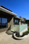 A spectacular home with a three bridge view out the Golden Gate. Hotel in zona Richmond Railway Station