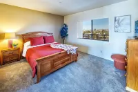 Panoramic Views from Every Window! Less than 10 minute walk to the London Bridge