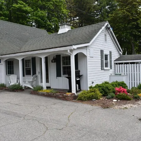Condo Rental - Short Walk to Footbridge Beach
