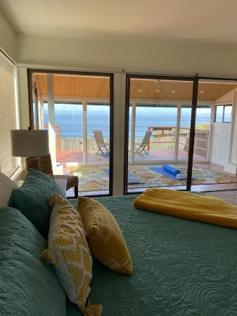 Oceanfront Oasis, Sunsets & Crashing Waves Отели в г. Мосс Бич