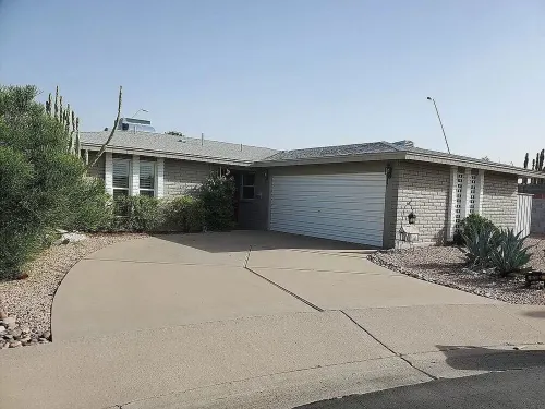 Sunland Cottage in 55+ Golf Community