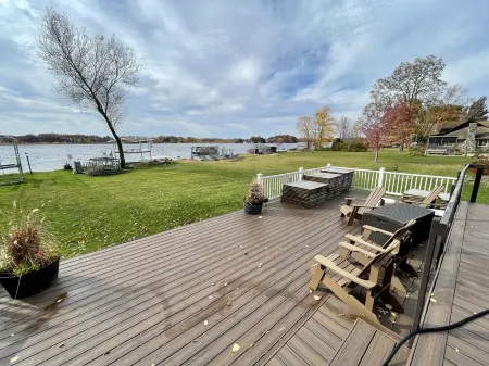 Designed for Fun! Lakefront Home - Pet Friendly! Hot Tub, Fire Pit Ready to Go!