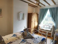 Dog friendly detached Nancecliff Cottage-enclosed garden & ocean view-Cornwall