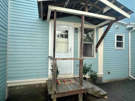 Traveler’s Den in Medford Отели рядом с достопримечательностью «The Harvard-Yenching Library»