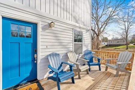 Mtn Views, 20 Mins to Asheville, 12 Mins to Skiing, Arcade Games