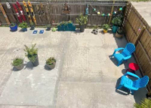 Walk to Historic Downtown, Beach and Amphitheater Nearby