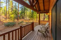 Alpine Woods cabin close to trails, ski in/out