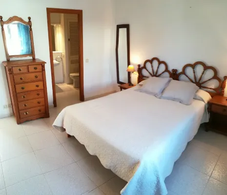 Fantastic 3 bedroom villa with pool, 1minute walk from beach in Cala D'Or.