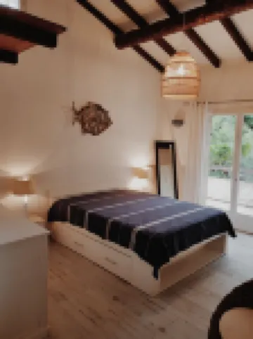 Charming house right on the most beautiful beach in Corsica!