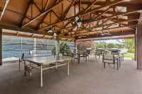Family friendly condo, bright and beachy, walk to the beach! AC, pool, hot tub! - 4-Star