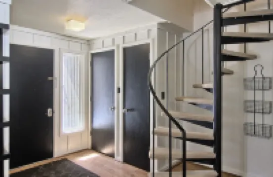 Contemporary Hideaway at Schuss Village at Shanty Creek
