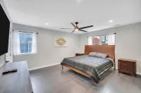 Sunset Palazzo Hotels in Long Beach