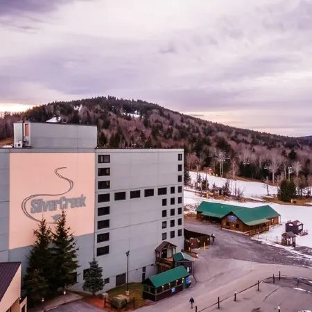SilverCreek-2 Bedroom, 2 Bath Condo on the slopes w/ night skiing!