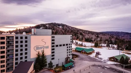 SilverCreek-2 Bedroom, 2 Bath Condo on the slopes w/ night skiing!