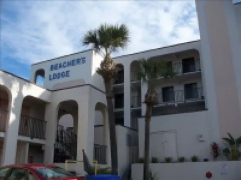 Direct Oceanfront Condo and Drive on the Beach Access!! 克雷森特海灘酒店