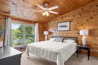 MODERN UPSCALE CABIN WITH UNOBSTRUCTED LAKE & MOUNTAIN VIEWS