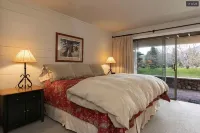 2br+loft Townhome @ base of Dollar Mtn. ski area; hot tub & pool - 4-Star