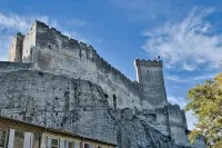 Beaucaire Cocoon 2/quais/cité Médiévale/nature Hotels in Beaucaire