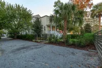 Large High End Historic Dtn Suite. 1 bed+sofabed