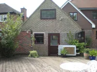 Private Annex With Heated Swimming Pool