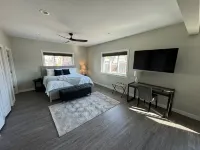 3 BR apt w/ laundry + parking