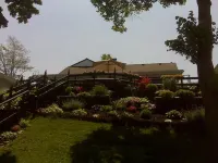 Lakefront Loft-Perfect Couples Getaway--Rent 3 Get 4th Free 10/1-12/20-Just Ask!