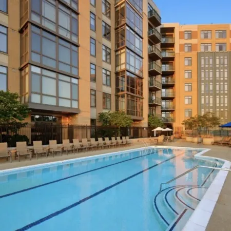 Stylish Vibrant Getaway w/Private Patio next to Bars & Food, 5 minutes from DC!