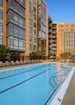 Stylish Vibrant Getaway w/Private Patio next to Bars & Food, 5 minutes from DC!
