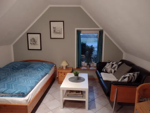 You will find relaxation and a peaceful idyll here in the Apartment-Feldsteingarten