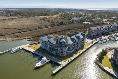 BRING YOUR BOAT. Guest able to dock boat while during their stay. Hotels in der Nähe von Roanoke Island Festival Park