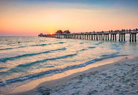 Beach Bliss: Heated Pool, 2.7Miles to Beach, Free Parking 🌊🌴 #RelaxationAwaits