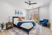 Oasis at Lake Powell - Hot Tub & Roof Top Deck - 4 Bedrooms/Sleeps 13