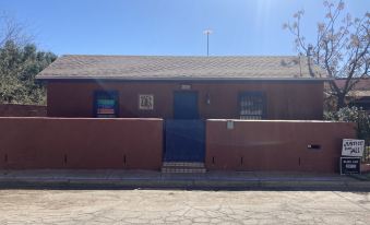 Guest room with private outside entrance and bath in Historic Barrio Viejo
