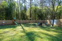 Smyrna’s Slice of Heaven! 4BR 2BA Hotel a Smyrna