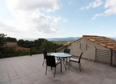 Casa Cal Fuster for 5 people Отели в г. Пинель-де-Сольсонес