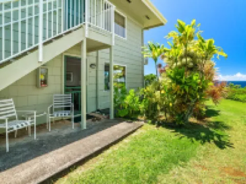 PRIVATE CORNER UNIT WITH SPECTACULAR OCEAN FRONT VIEWS Hotels in Princeville