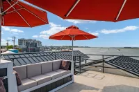 Cass-Away Luxury Houseboat Hotels in Kent Narrows