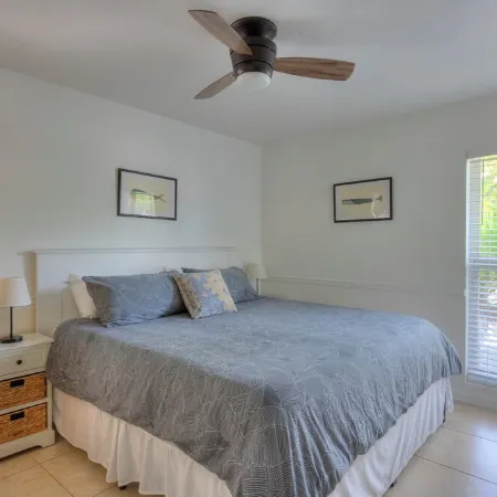 Casa Chiquita - 3/2 Pool - Waterfront - 75’ Dock - Ground Level