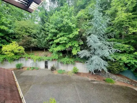 Vintage Poulsbo Apartment