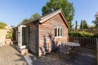 Charming Charlbury Cottage set in Idyllic garden