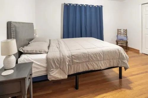 Peaceful 3BR home; 5 min walk to downtown Milford!